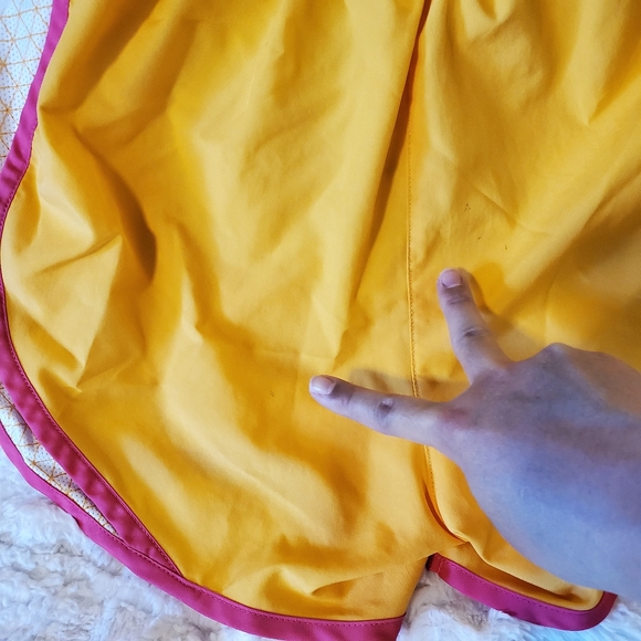 Nike running shorts - Picture 7 of 7